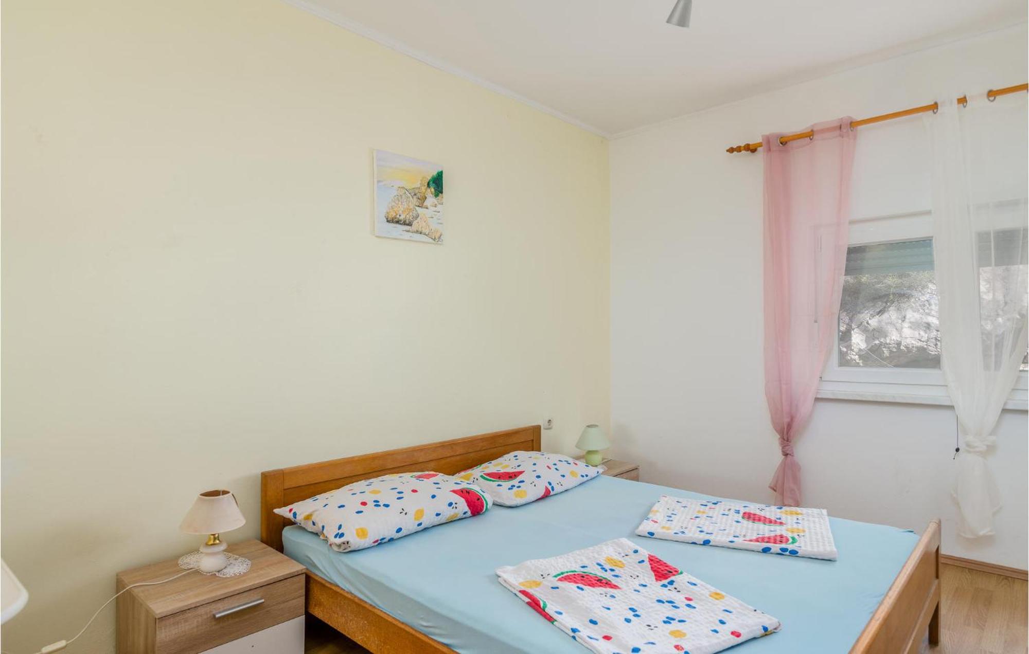 Awesome Apartment In Stara Baska 1 With Kitchen エクステリア 写真